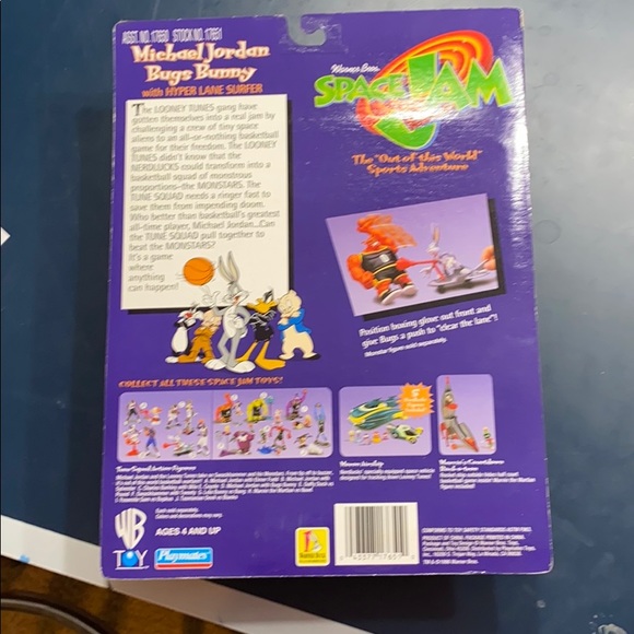 Michael Jordan Bugs Bunny - Picture 3 of 3